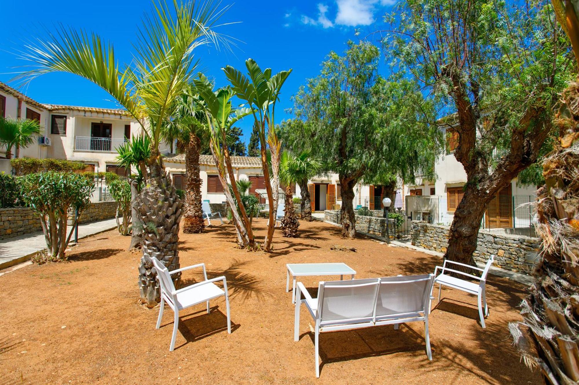 Sanvitotour- Residence Il Baglio ซานวิโต โลคาโป ภายนอก รูปภาพ